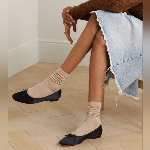 Porte & Paire Black Bow Embellished Satin Ballet Flats